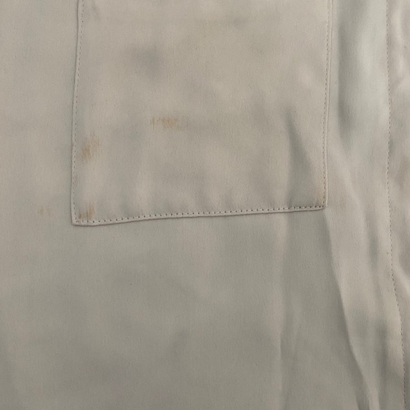 Sleeveless Blouse - Picture 3 of 3